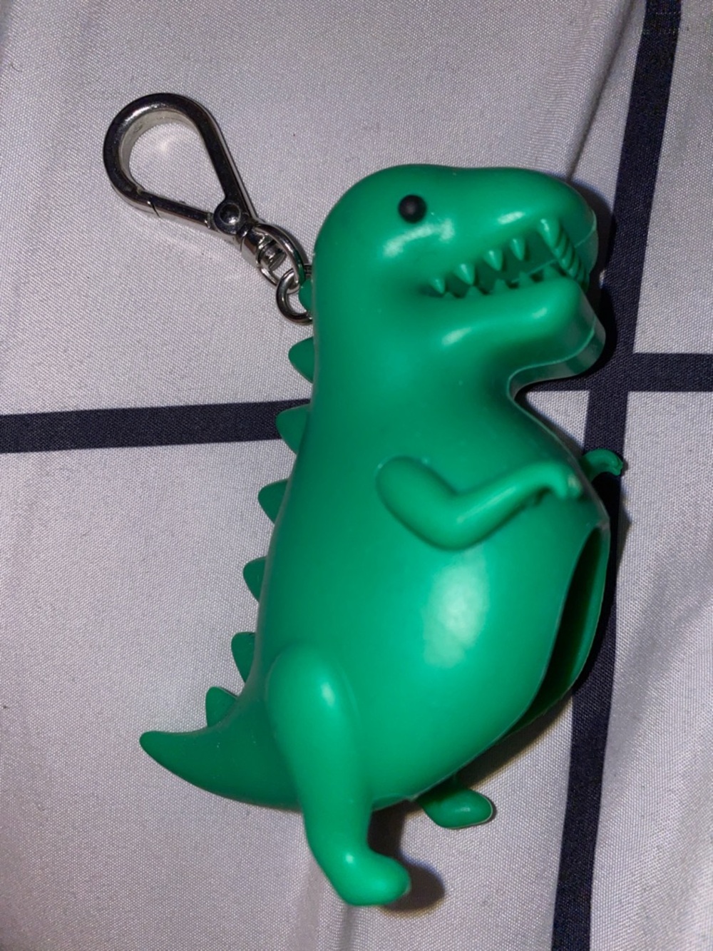 Bath & Body Works Green Dinosaur Silicone Han sanitizer Keychain Accessory